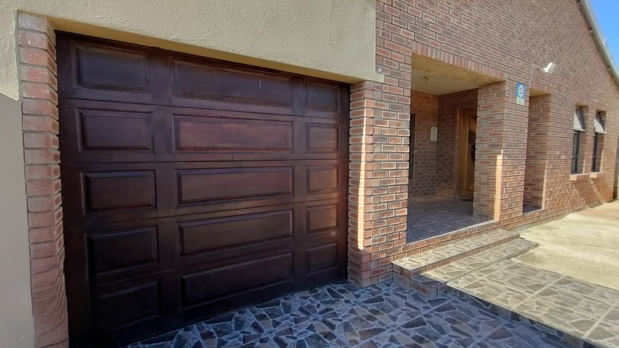 3 Bedroom Property for Sale in Zwide Eastern Cape